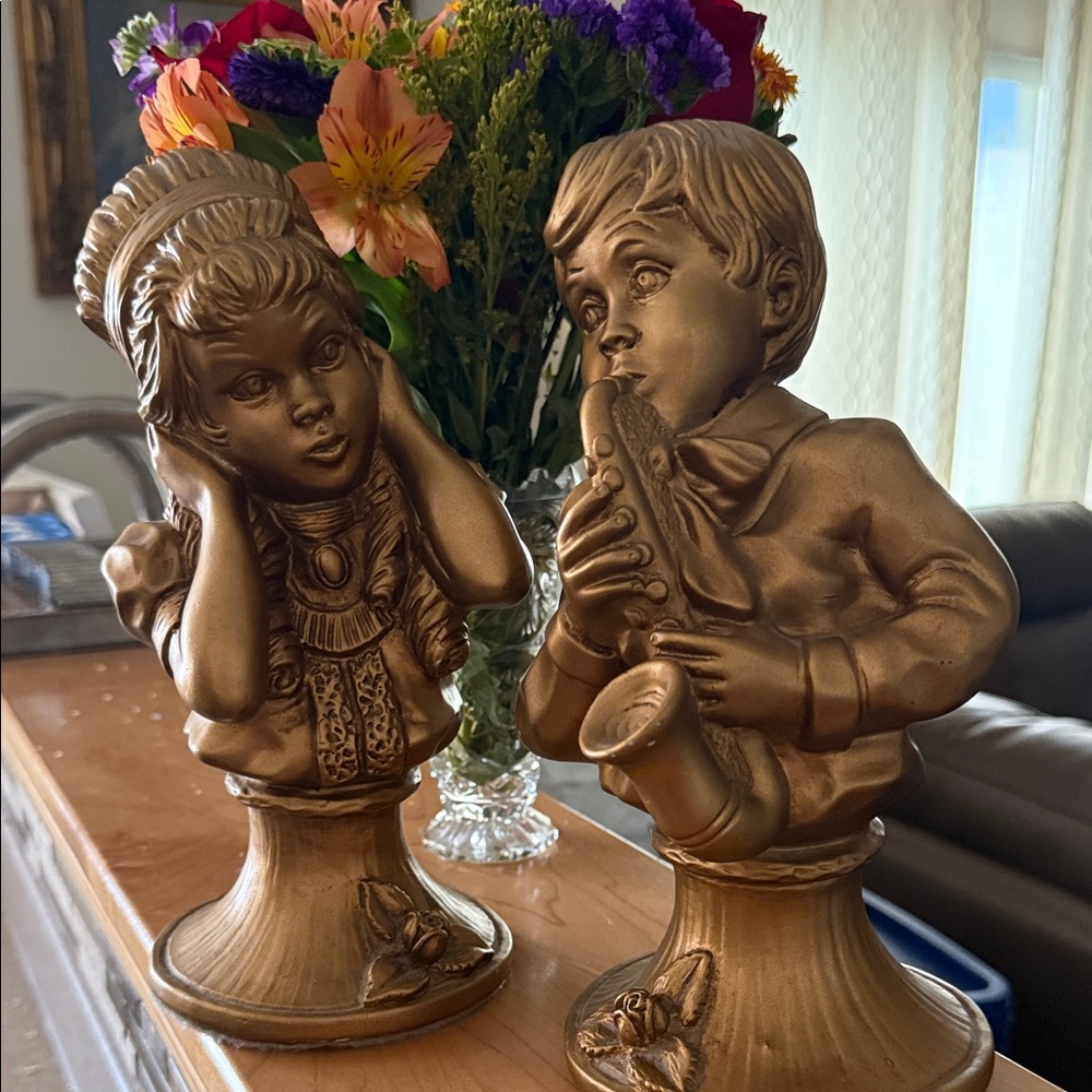 Universal Statuary Corp Gold Decorative Musician and Listener Figurines 1971